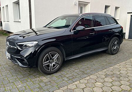 Mercedes-Benz GLC 300 e 4M, AMG,Distr.,DC-Laden, Garantie,