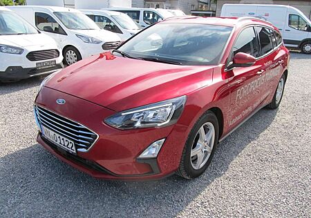 Ford Focus Turnier Titanium 1.5 Aut. Easy-Parking-P. LED elek