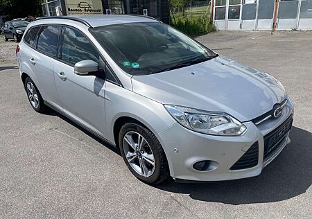 Ford Focus Turnier 1.6 TDCi DPF Champions Edition Navi