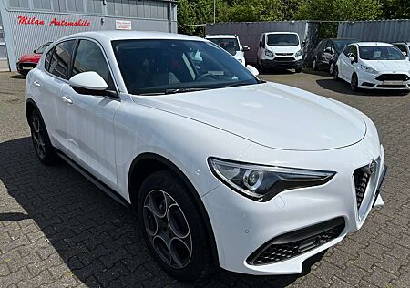 Alfa Romeo Stelvio Super Q4 (Allrad) Alu 19"-Leder-Navi-AHK-Assisten