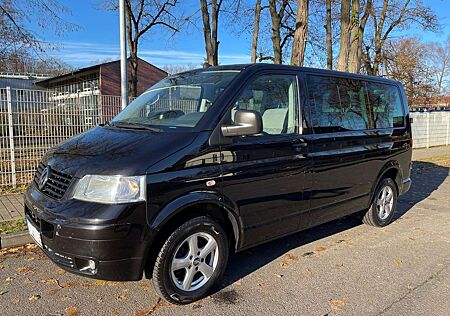 VW T5 Caravelle Volkswagen Caravelle Kurz DPF Trendline, 9-Sitzer mit AHK