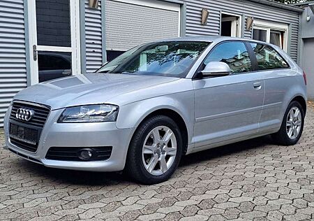 Audi A3 1.6 Attraction S-Tronic,Navi,Tempo,Alu,8 Fach