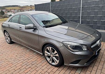 Mercedes-Benz CLA 180 Urban