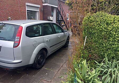 Ford Focus Turnier Turnier 1.6 16V Titanium