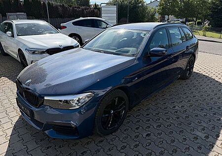 BMW 530 d Touring M Sport AHK Massage PANO Leder Sthz
