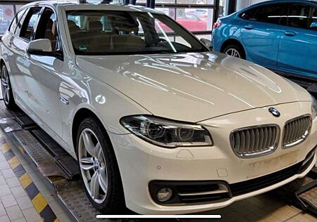 BMW 550 i Touring /1.Besitz/Panorama/19 Zoll