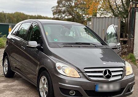 Mercedes-Benz 170 Mercedes B170, Daimler