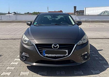 Mazda 3 SKYACTIV-G 120 Center-Line
