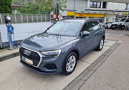 Audi Q3 45 TFSI e basis, Virtual, S-L-Interieur, Kamera.