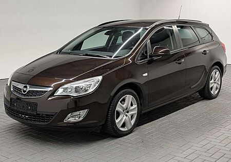 Opel Astra J ST SHZ/LHZ/PDC/AHK/Tempomat