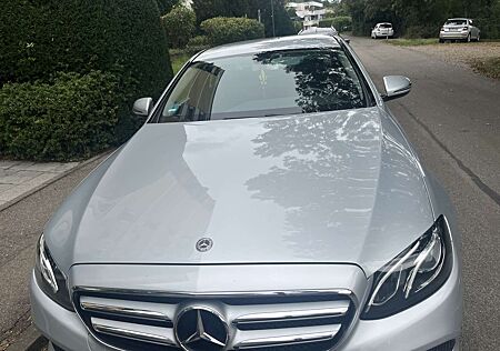 Mercedes-Benz E 220 d 9G-TRONIC