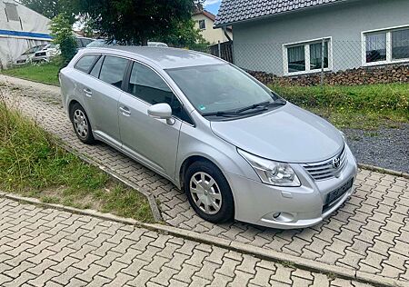 Toyota Avensis Sol 1.8 Kamera/Navi / TÜV 08/27