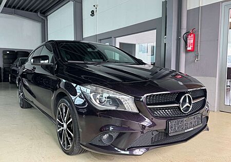 Mercedes-Benz CLA 200 +Kamera+NightPaket+Bi-Xenon