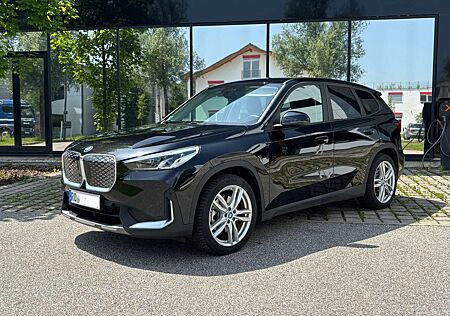 BMW iX1 gebraucht kaufen BMW iX1 xDrive30