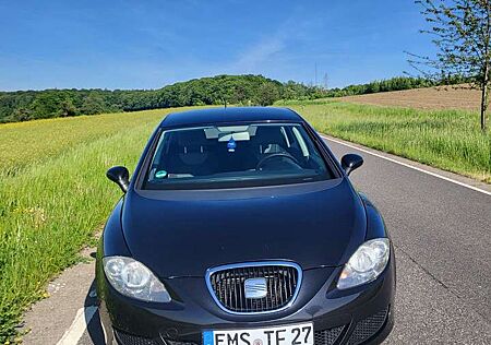 Seat Leon Reference, 8-fach bereift
