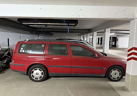 Volvo V70 2.4