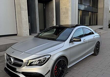 Mercedes-Benz CLA 45 AMG 4Matic Speedshift DCT 7G