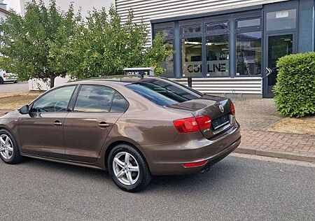 VW Jetta Volkswagen VI Match 2 Hand 2,0TDI 140PS