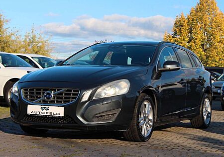 Volvo V60 Momentum/SHEFT/KLIMA/BT/NAVI/SHZ/PDC/