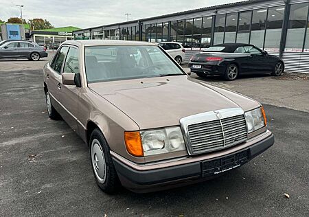 Mercedes-Benz E 200 Aut Oldtimer