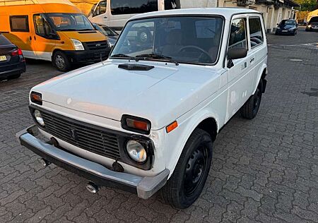 Lada Niva 1.7i 4X4 Allrad