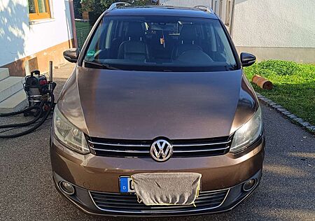 VW Touran Volkswagen 1.6 TDI DPF BlueMotion Technology Comfortli