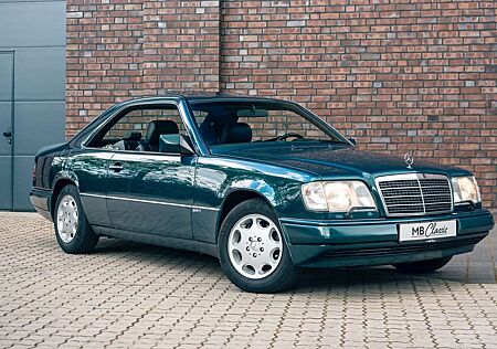 Mercedes-Benz E 320 Coupé Sportline, Autom., Scheckheft gepflegt