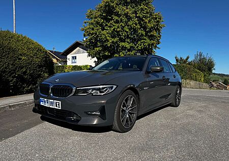 BMW 330 gebraucht kaufen BMW 330d 330 Touring xDrive Aut.Sport Line