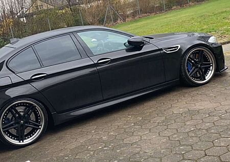 BMW M5 DKG