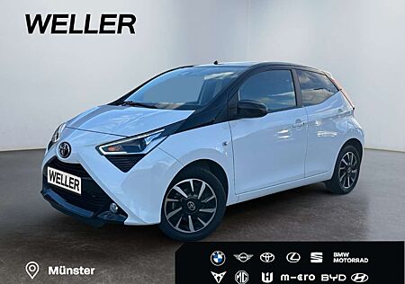 Toyota Aygo gebraucht kaufen Toyota Aygo x-final *Teilleder*CarPlay*Kamera*SmartKey*