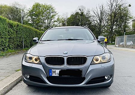 BMW 318d 318 - Touring Aut. - Panorama - Scheckheft - TÜV