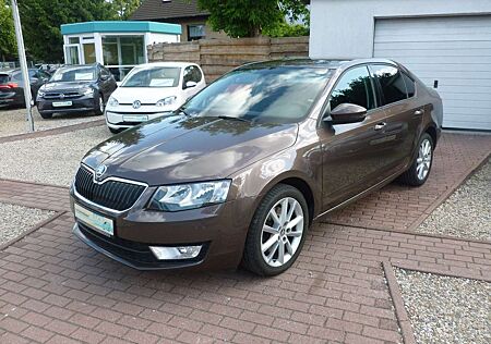 Skoda Octavia Limo Fließheck Tempomat/Klima/SHZ/PDC