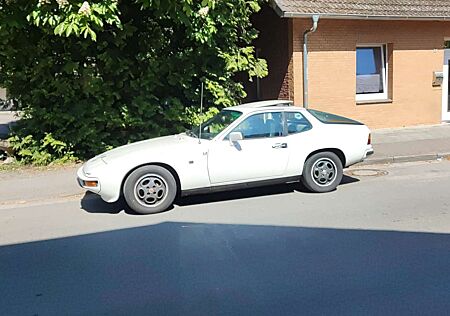 Porsche 924 Targa