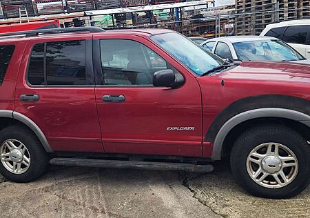 Ford Explorer XLS 4.0 AWD US Model
