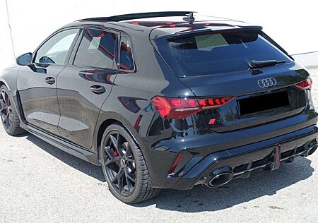 Audi RS3 RS 3 Sportback RS-Schalens. Raute rot Pano HUD