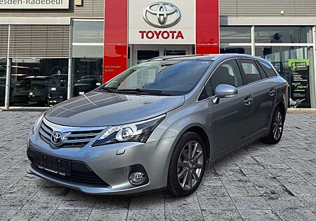 Toyota Avensis Kombi 1.8 Executive Navi+SHZ+KeyLess+LM