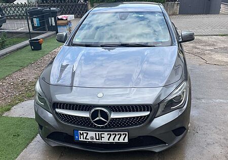 Mercedes-Benz CLA 180 CLA