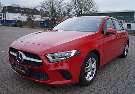 Mercedes-Benz A 180 Business Navi 1Hand Spurhalteassistent