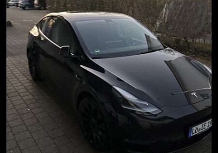 Tesla Model Y Performance Dual Motor AWD