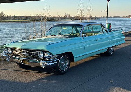 Cadillac Deville De Ville (6-Window) Oldtimer