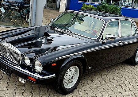Jaguar Daimler XJ 12 Limousine H Abnahme Double Six