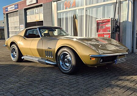 Chevrolet C3 Corvette Chrommodell mit 427er Bigblock TÜV- und H-Zul