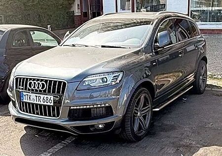 Audi Q7 4.2 TDI DPF quattro tiptronic