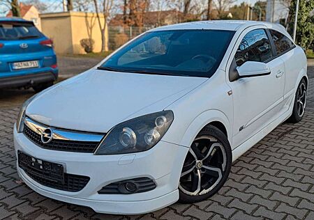 Opel Astra H GTC Sport OPC Line