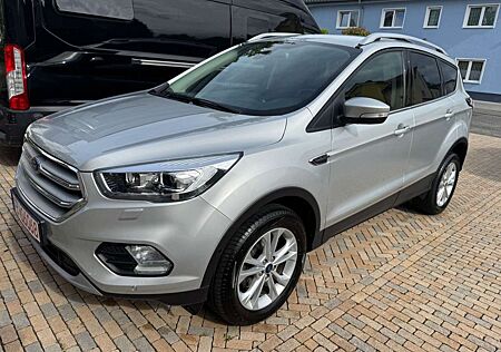 Ford Kuga Titanium1 110 KW-NAVI-ACC-AHK 2000KG