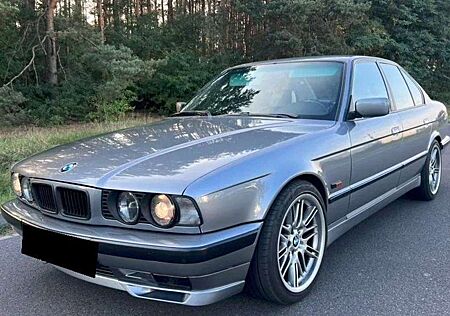 BMW 540i 540 V8