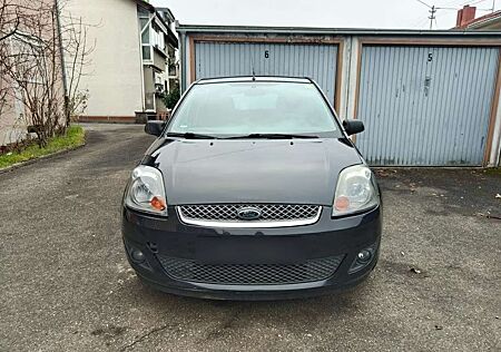 Ford Fiesta mk6 1.6 L TÜV neu
