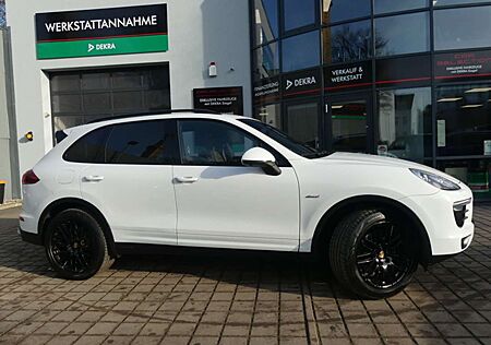 Porsche Cayenne 3.0D SPORTPAKET PANO/NAVI/KAM/ PDLS/AHK