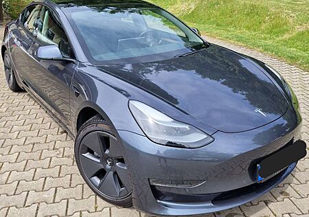 Tesla Model 3 Langstreckenbatt. Allradantrieb Dual Motor