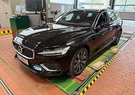 Volvo V60 Recharge T6 AWD Inscr Expr Aut./360°/AHK/ACC